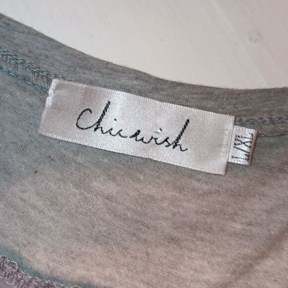 Luxurious Gray casual top- feels like raw silk - Picture 7 of 8